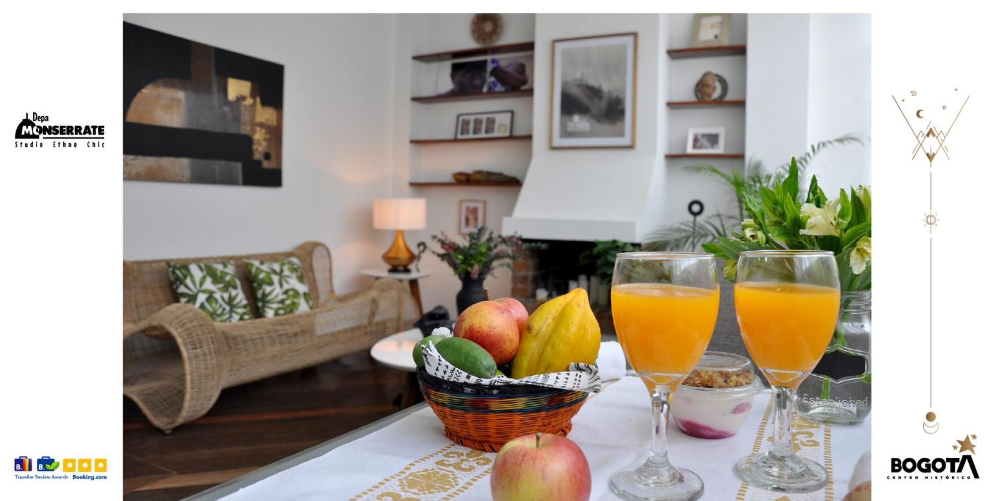 Depa Monserrate - Charming Historic Nest With Breathtaking Mountain Views - Apartaestudio Bogota Bagian luar foto
